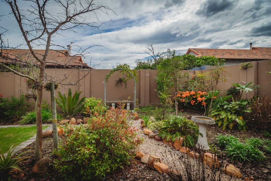 3 Bedroom Property for Sale in Earls Court Lifestyle Estate Western Cape